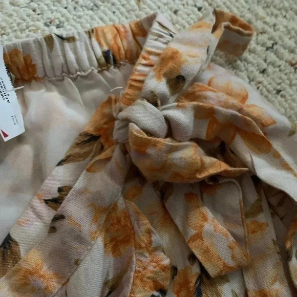 Flower Pattern ladies Skirt with a tie on the front & part elastic size XL - Picture 5 of 5
